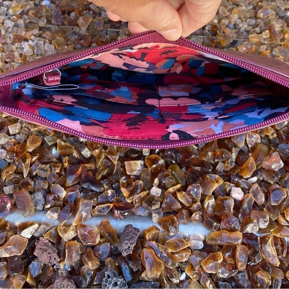 NWT New Nine West Wine Vegan Leather Croc & Studded Wristlet Bag. Fits a phone. - Picture 4 of 6